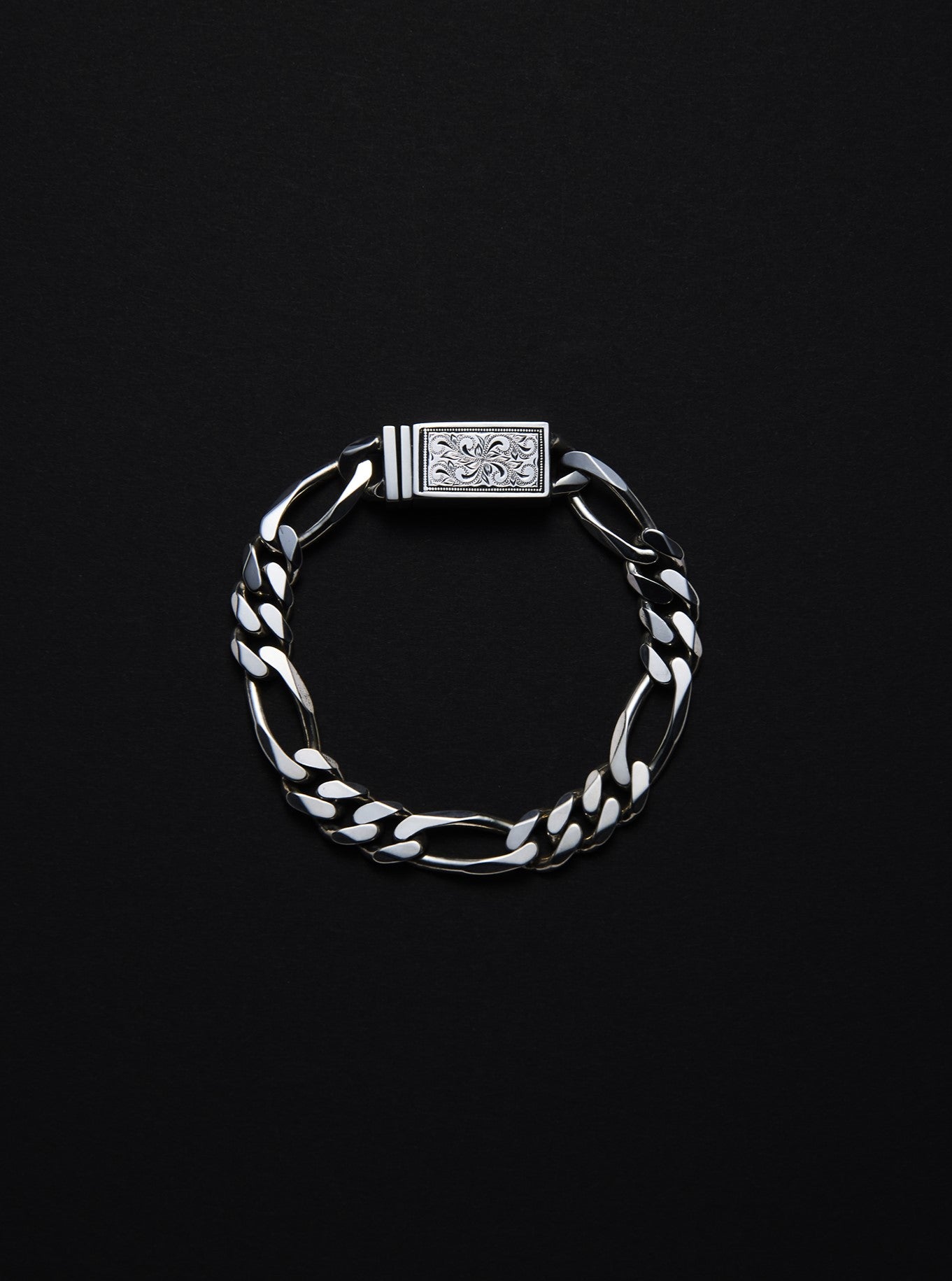 Engraved Box Crasp Figaro Bracelet | Antidote(アンチドート)