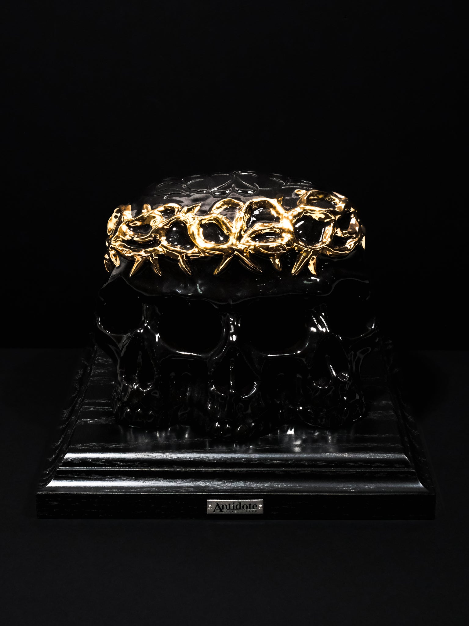 置物 Antidote Calvary Skull Incense Chamber Incense Chamber Pedestal – Antidote